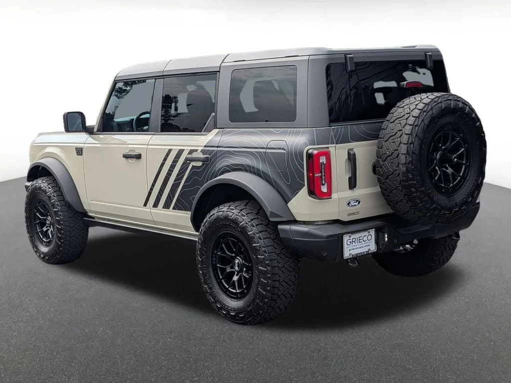 New 2026 Desert Sand Ford Badlands® image 5
