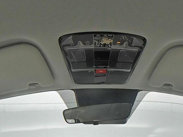 New 2027 White Hyundai SEL AWD image 41