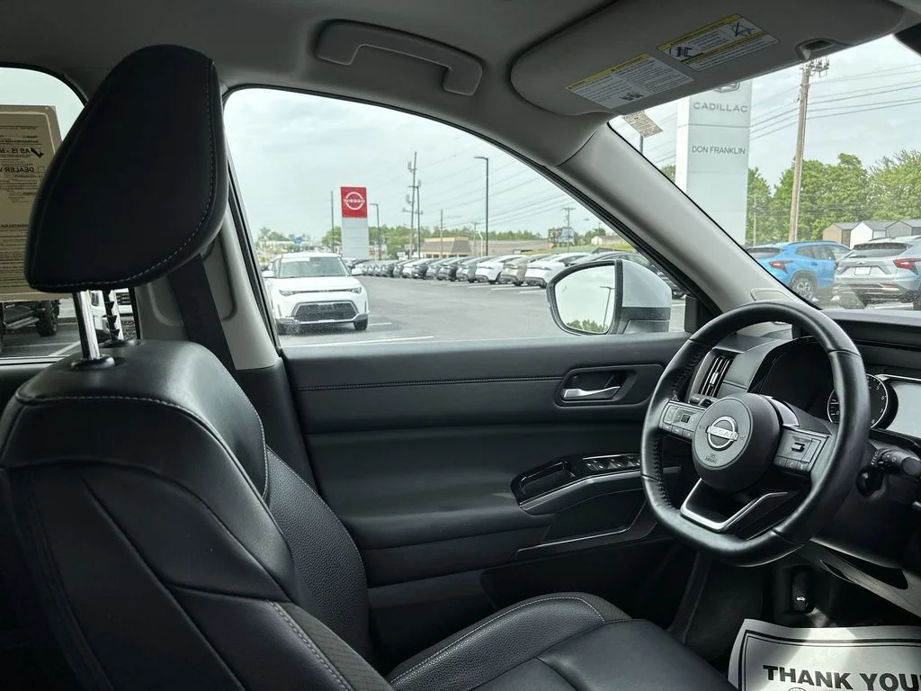 Used 2024 Silver Nissan SL image 14