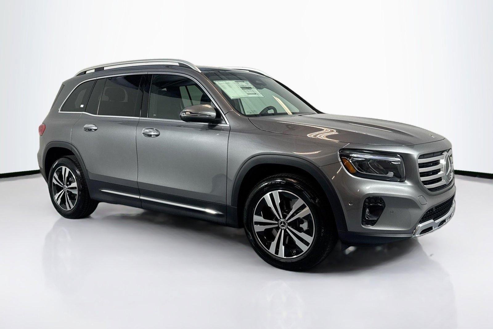New 2026 Mountain Grey Metallic Mercedes-Benz GLB 250 image 3