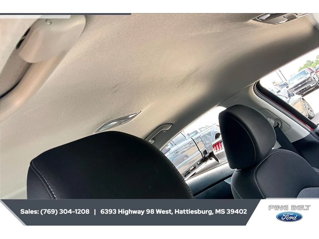 Used 2022 Currant Red Kia LXS image 16