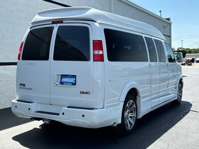 Used 2020 Summit White GMC Work Van image 8