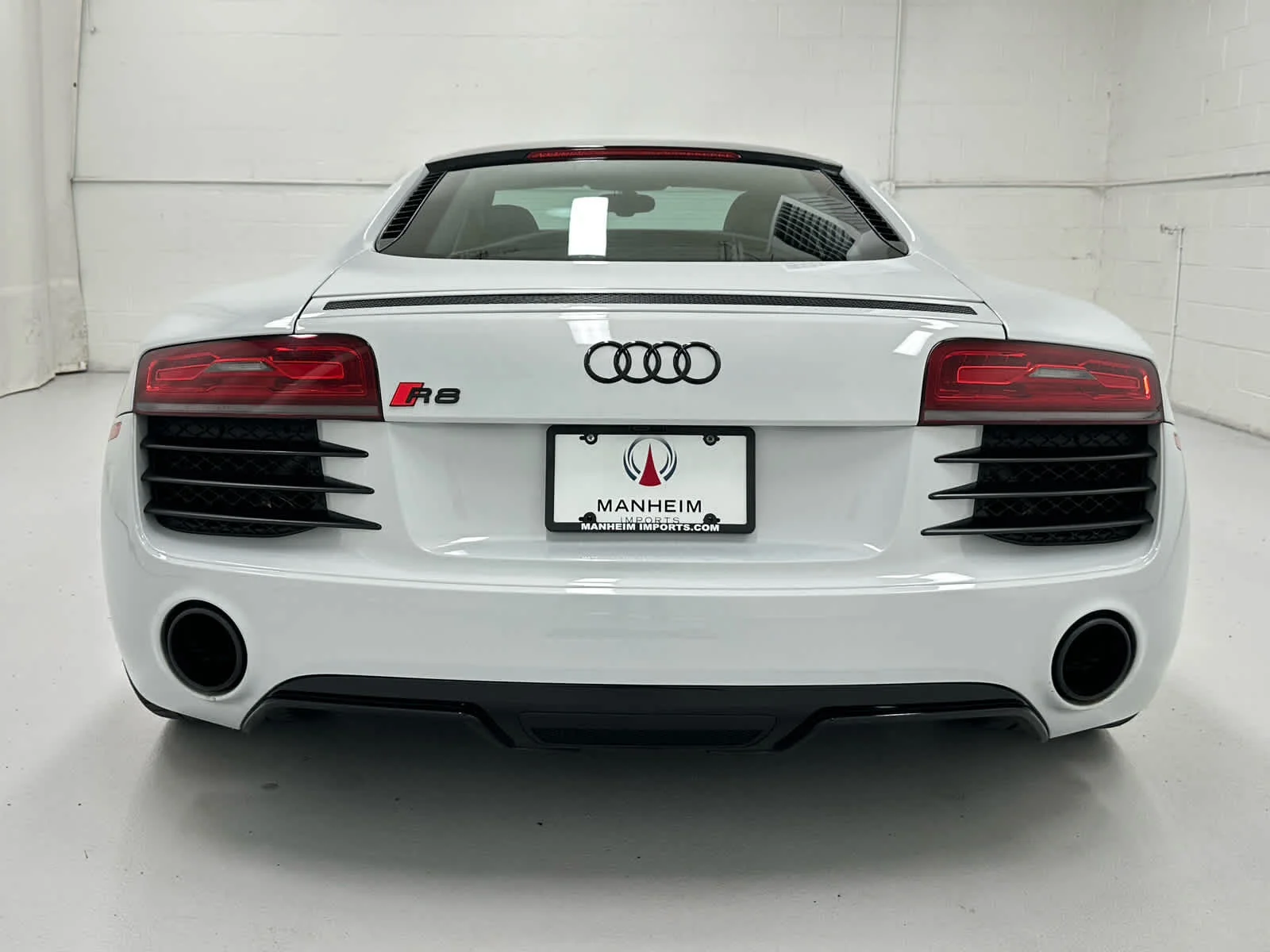 Used 2015 Ibis White Audi V8 image 7