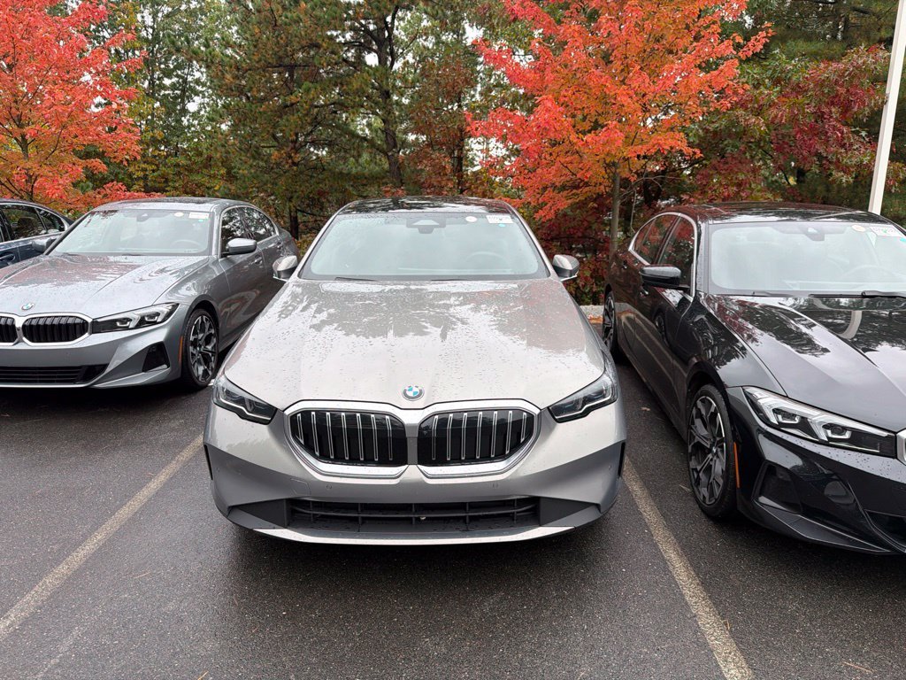 Used 2027 Gray BMW 540i xDrive image 2