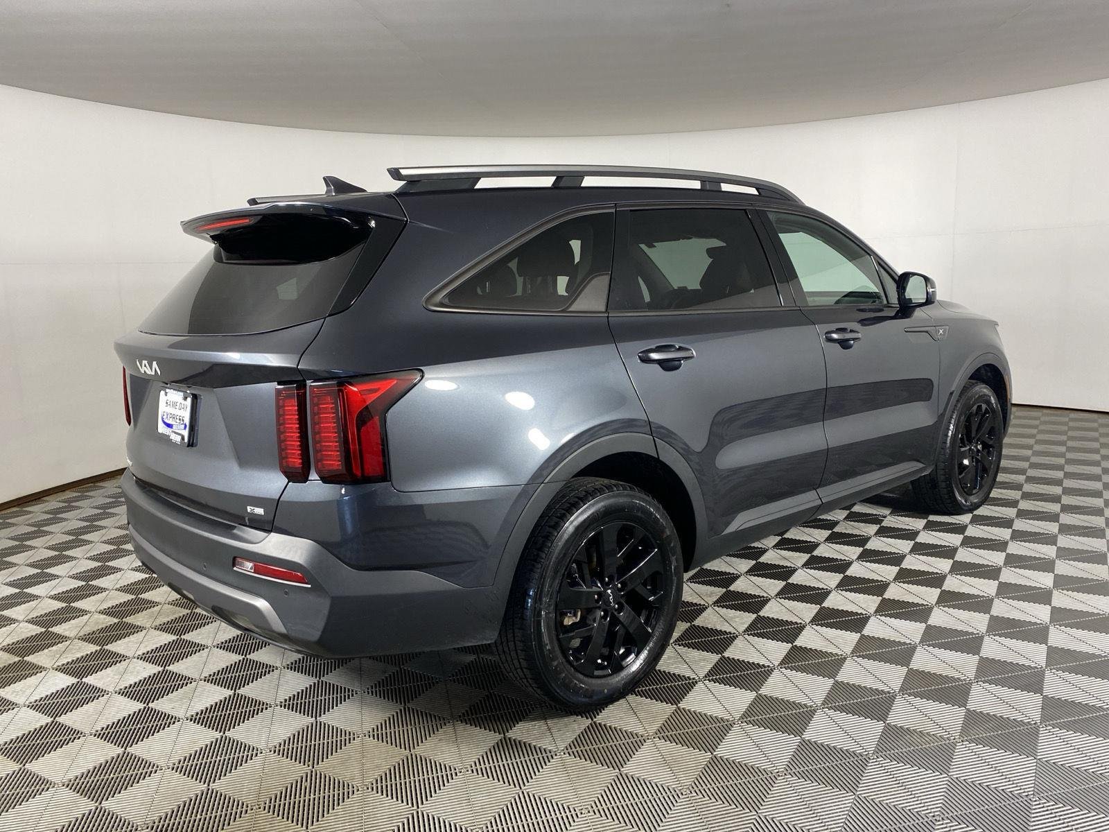 Used 2023 Gravity Gray Kia X-Line S image 10