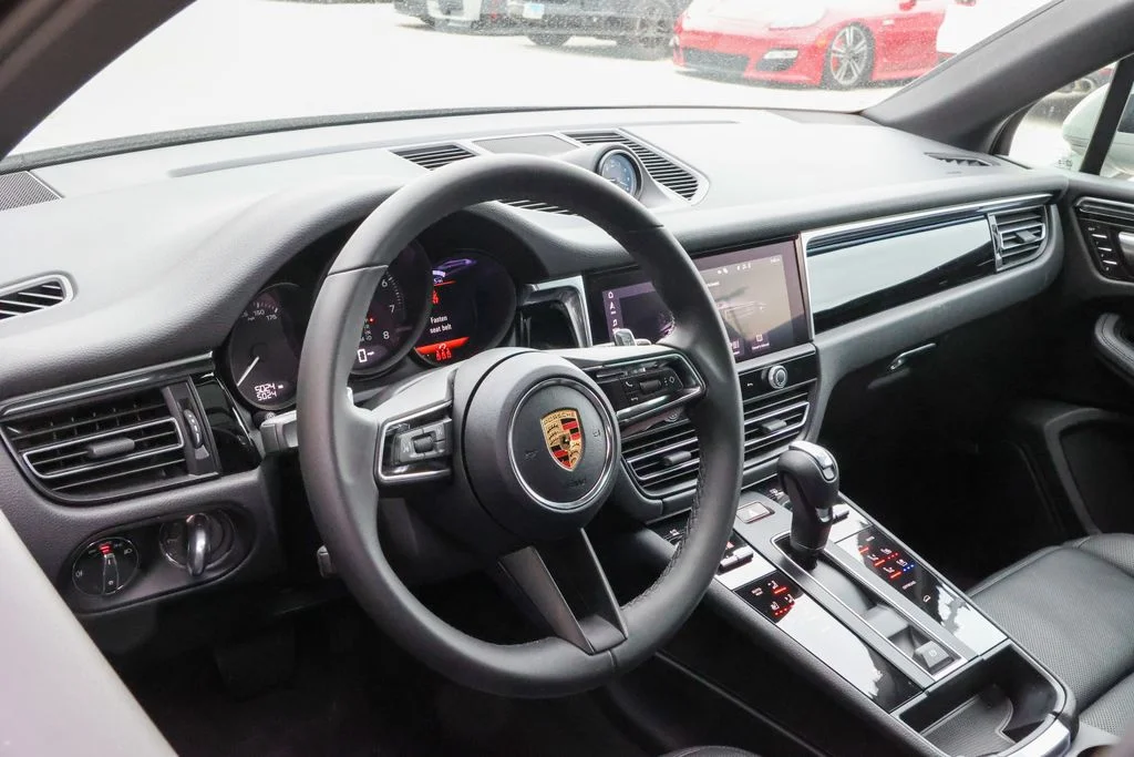 Certified Used 2026  Porsche  image 4