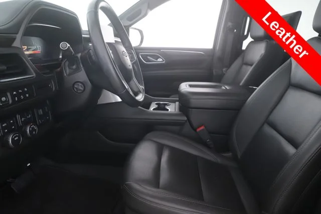Used 2024 Silver Chevrolet Z71 image 16