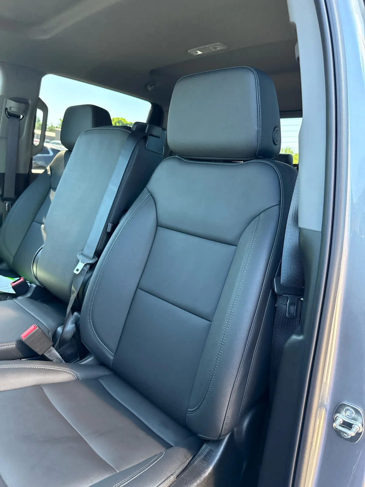 Used 2025 Sterling Gray Metallic Chevrolet LT image 8