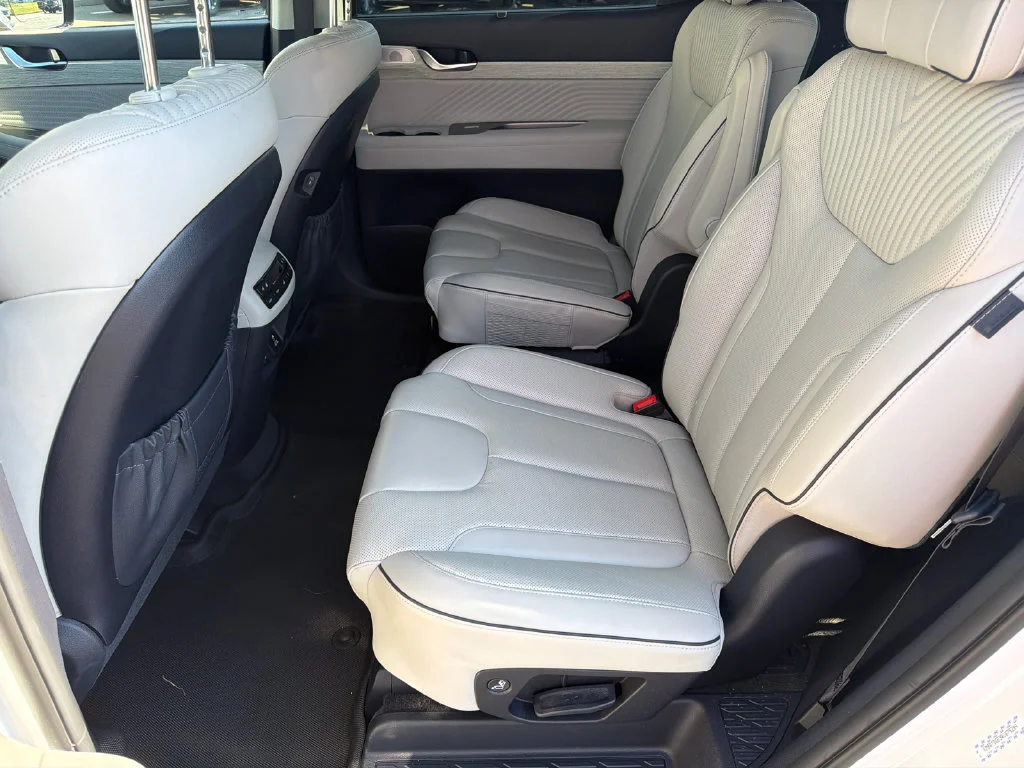 Used 2024 White Hyundai Calligraphy image 21