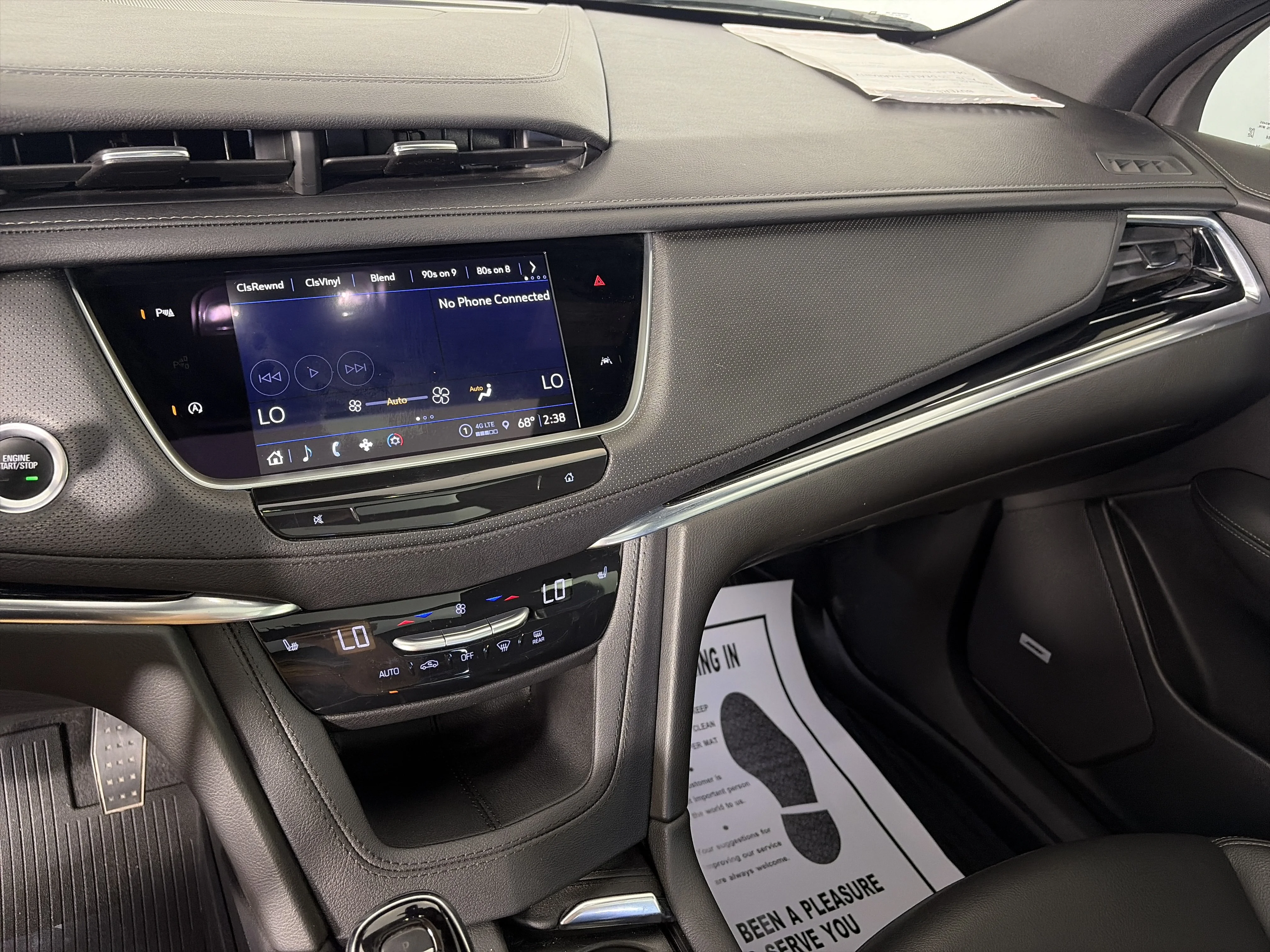 Used 2025 Crystal White Tricoat Cadillac Luxury image 4
