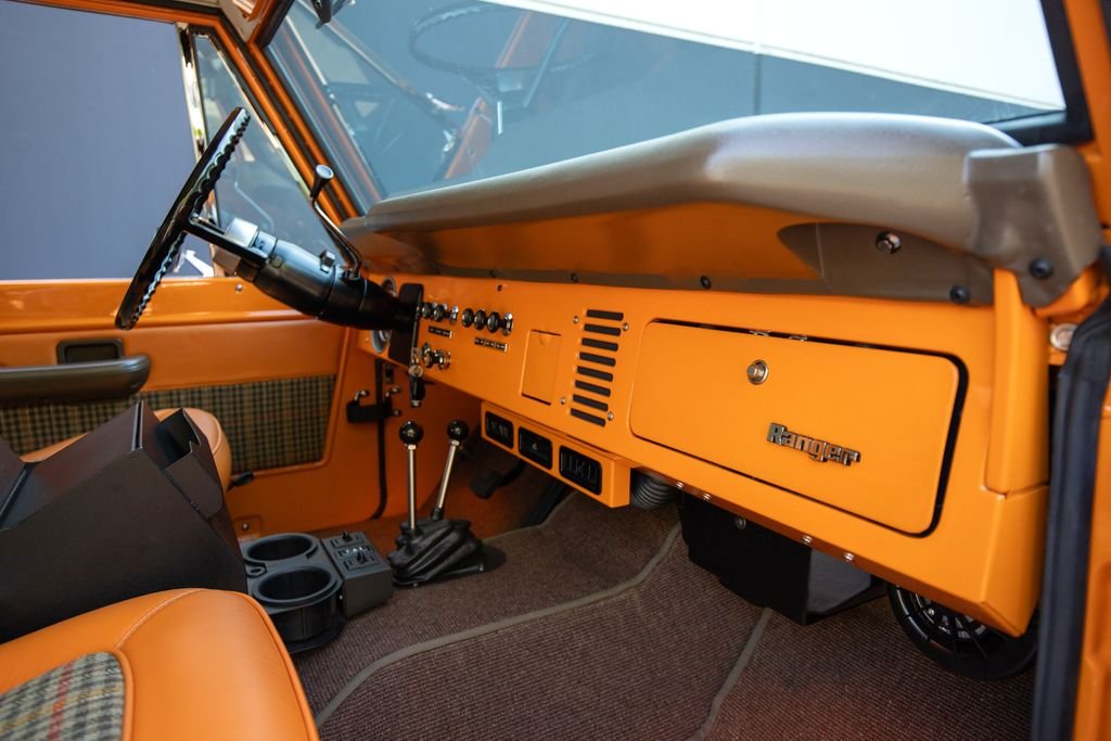Used 1974 Orange Ford Ranger image 24