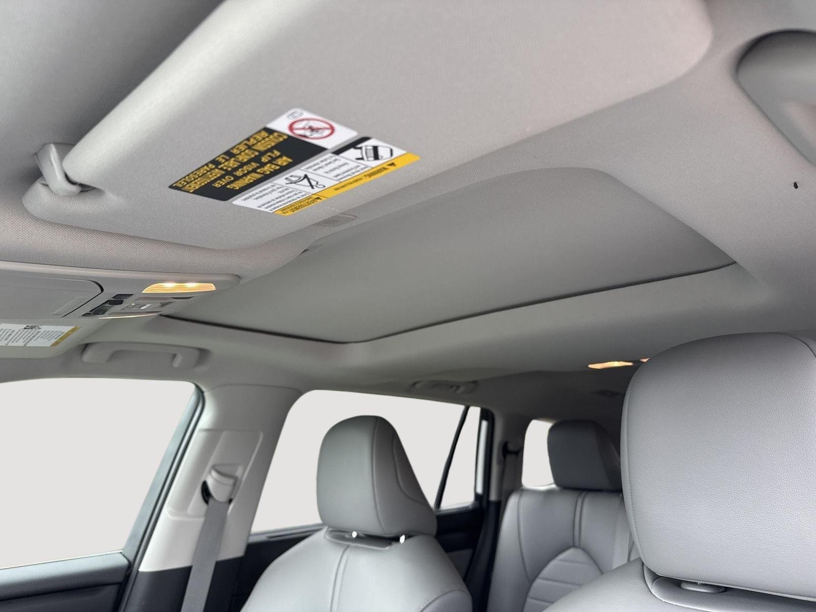Used 2023 Wind Chill Pearl Toyota XLE image 4