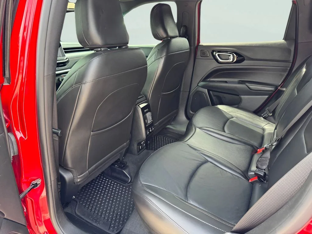 Used 2022 Red Jeep Limited image 17
