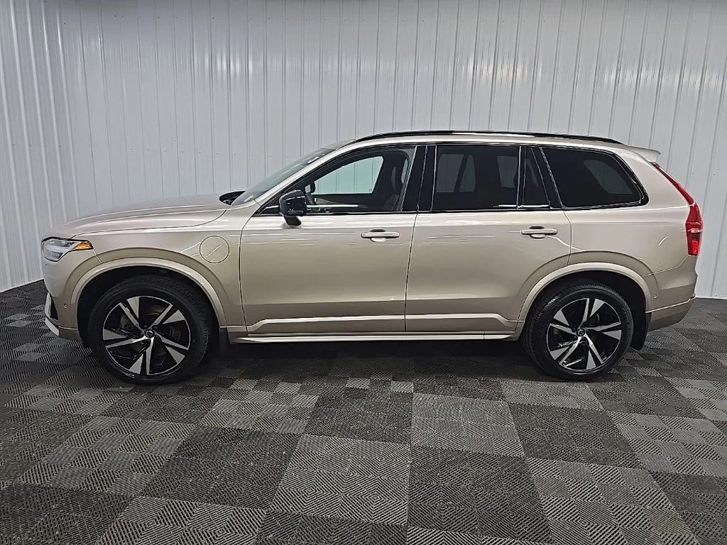 Used 2023 Gray Volvo T8 Plus Dark Theme 7 Passenger image 5