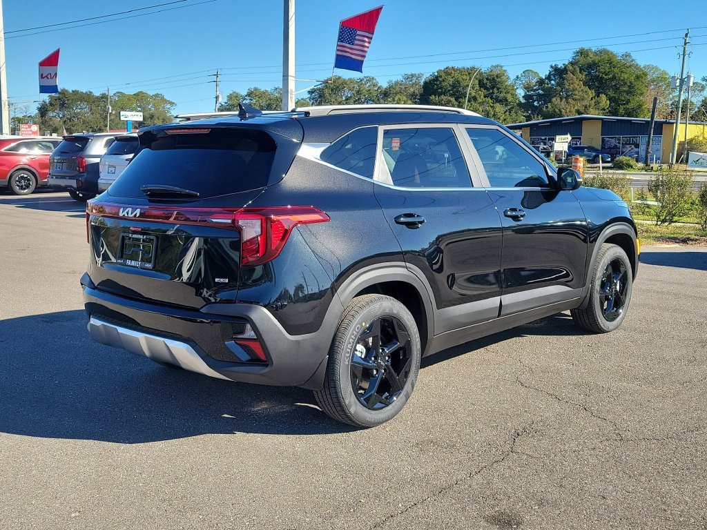 New 2026 Fusion Black Kia EX image 6