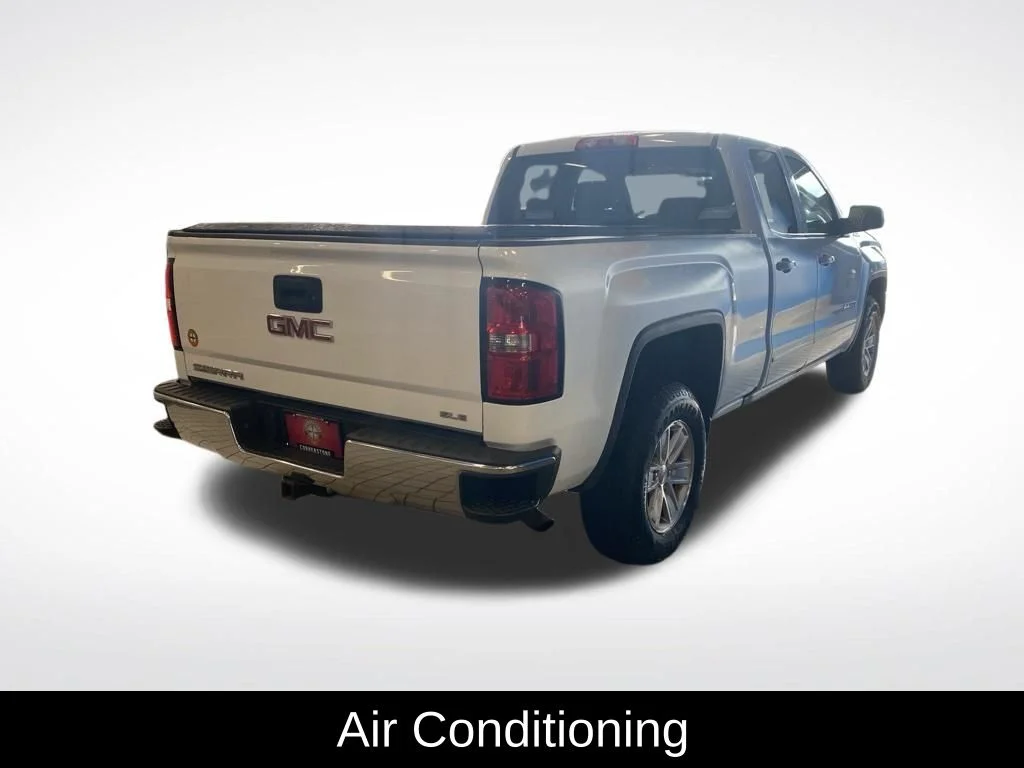 Used 2016 White GMC SLE image 17