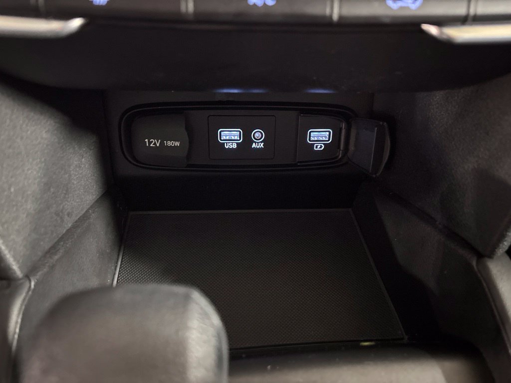 Used 2020 Gray Hyundai SE image 20