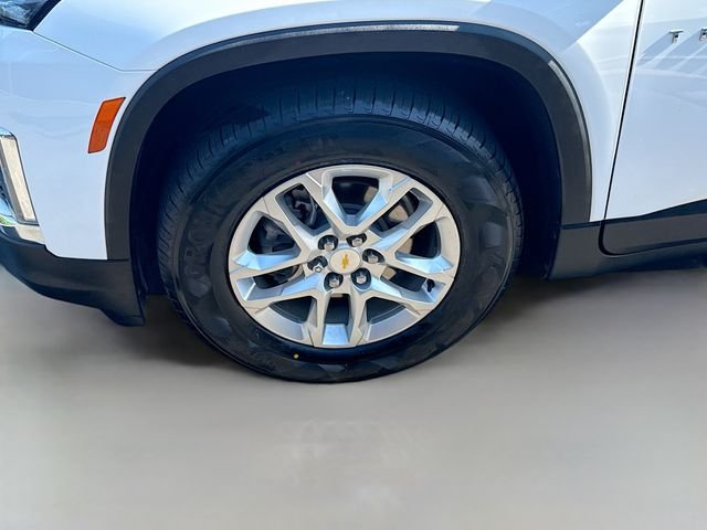 Used 2022 White Chevrolet LS image 29