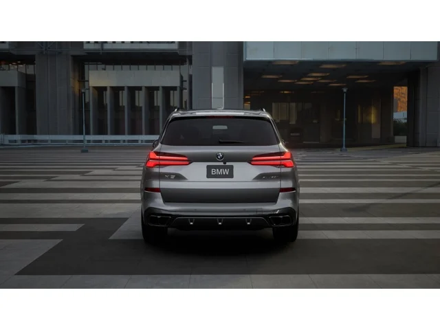 New 2026 Skyscraper Grey Metallic BMW  image 5