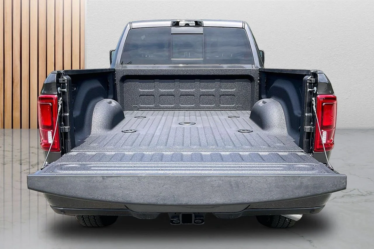 New 2026 Granite Crystal Metallic Clear-Coat Exterior Paint RAM Laramie image 48