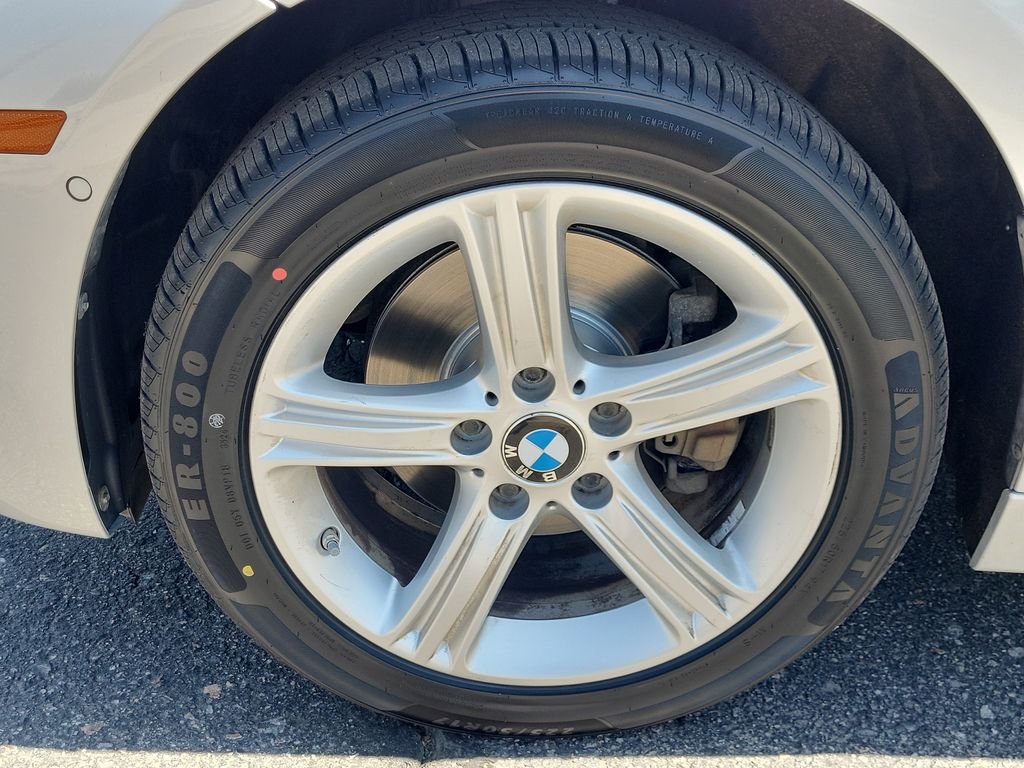 Used 2015 Silver BMW 328i xDrive image 25