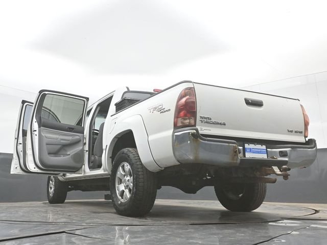 Used 2008 White Toyota Base image 48