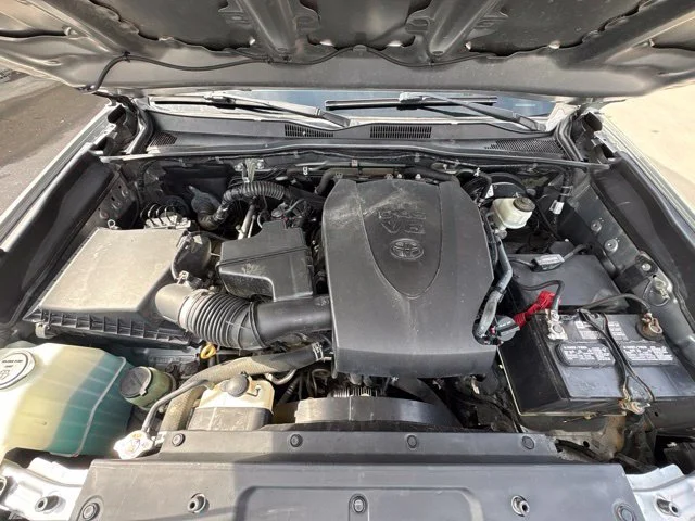 Used 2020 Silver Toyota SR5 image 10