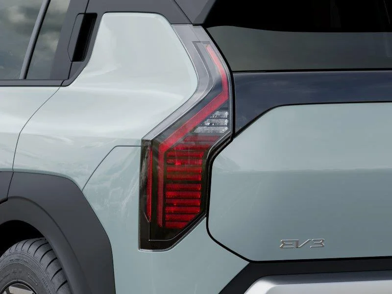 New 2027 Snow White Pearl Kia Wind image 11