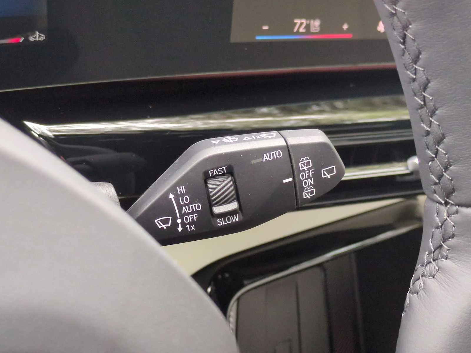 New 2026 Dune Grey Metallic BMW xDrive28i image 27