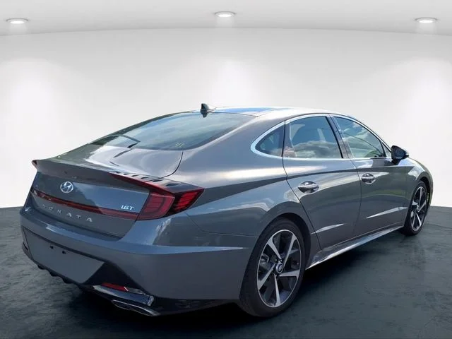 Used 2022 Gray Hyundai SEL Plus image 12