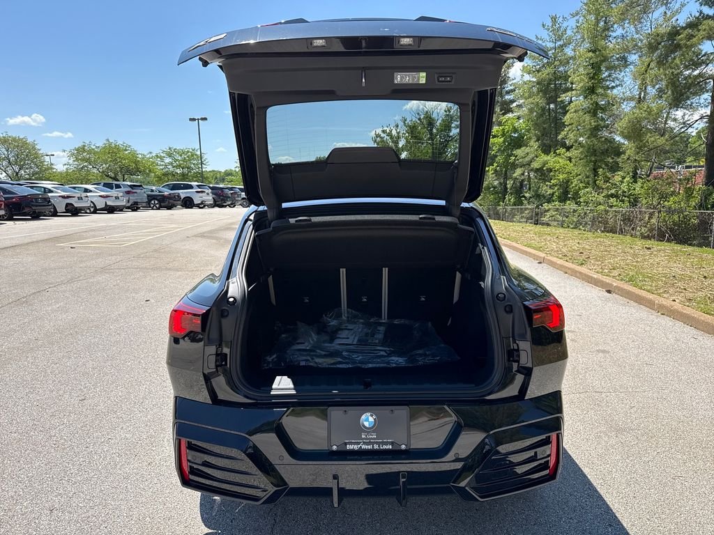 New 2026 Black BMW xDrive28i image 24