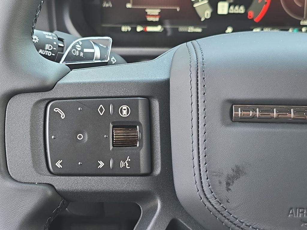 New 2026 Narvik Black Land Rover OCTA Black image 18