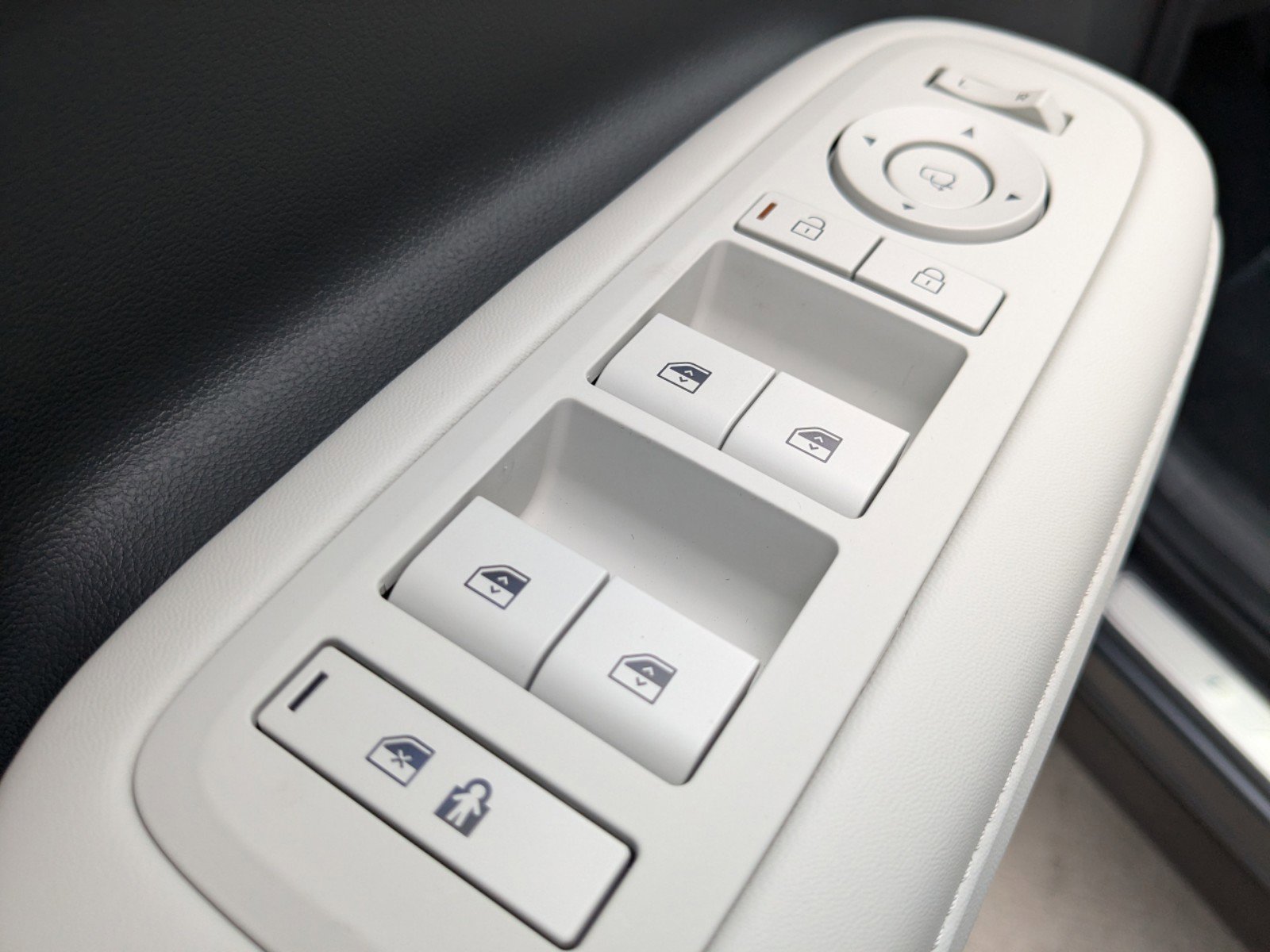 2025 Hyundai Santa Fe Calligraphy - Photo 20