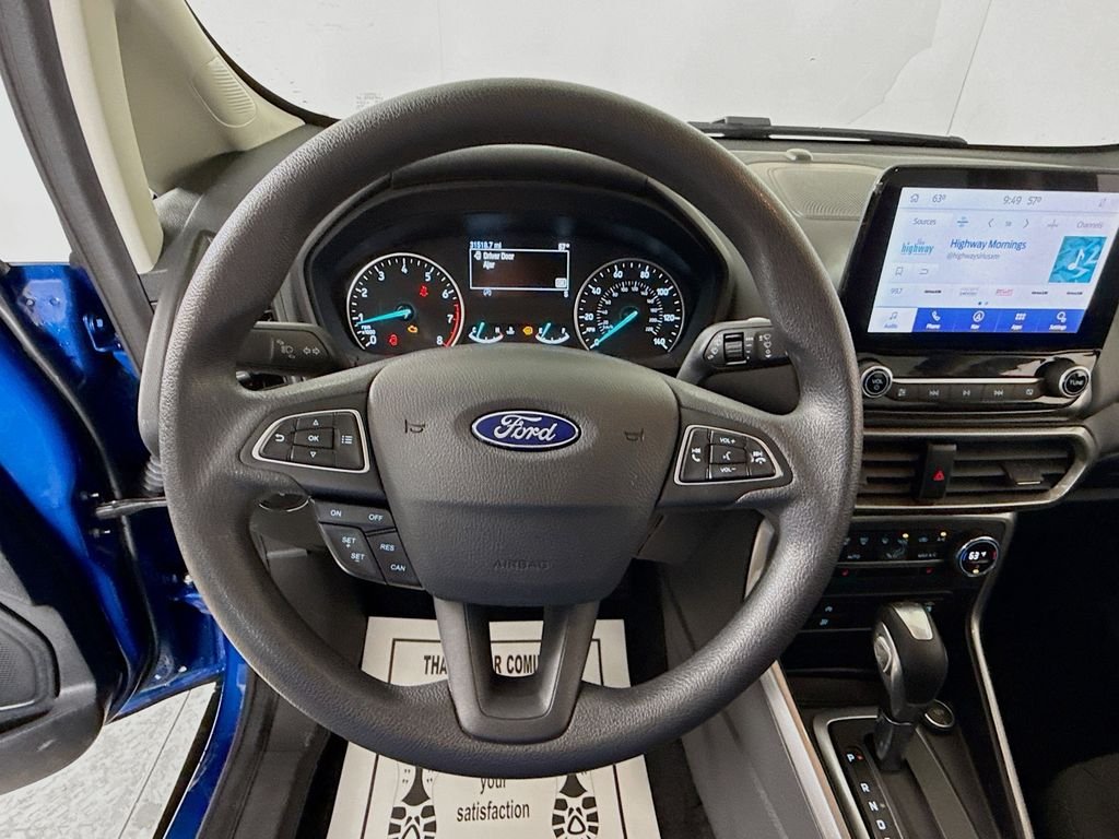 Used 2022 Lightning Blue Metallic Ford SE image 17