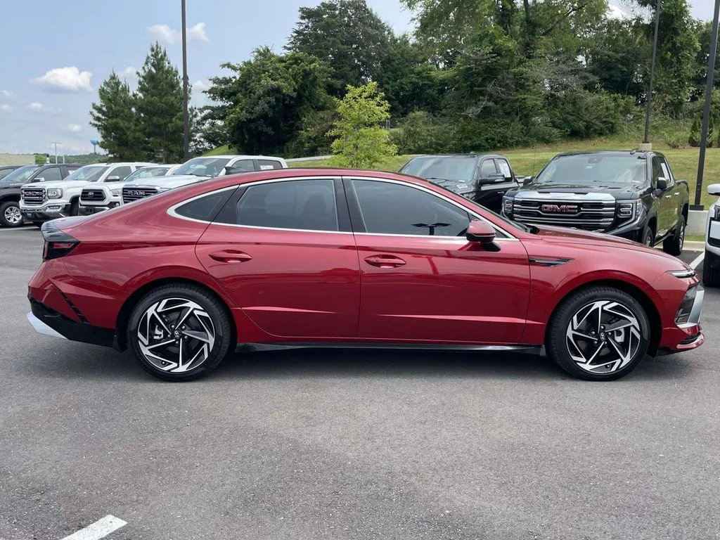 Certified Used 2026 Red Hyundai SEL Sport image 2