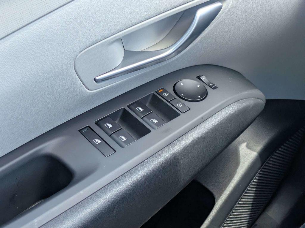 New 2026 Silver Hyundai SEL Premium FWD image 25