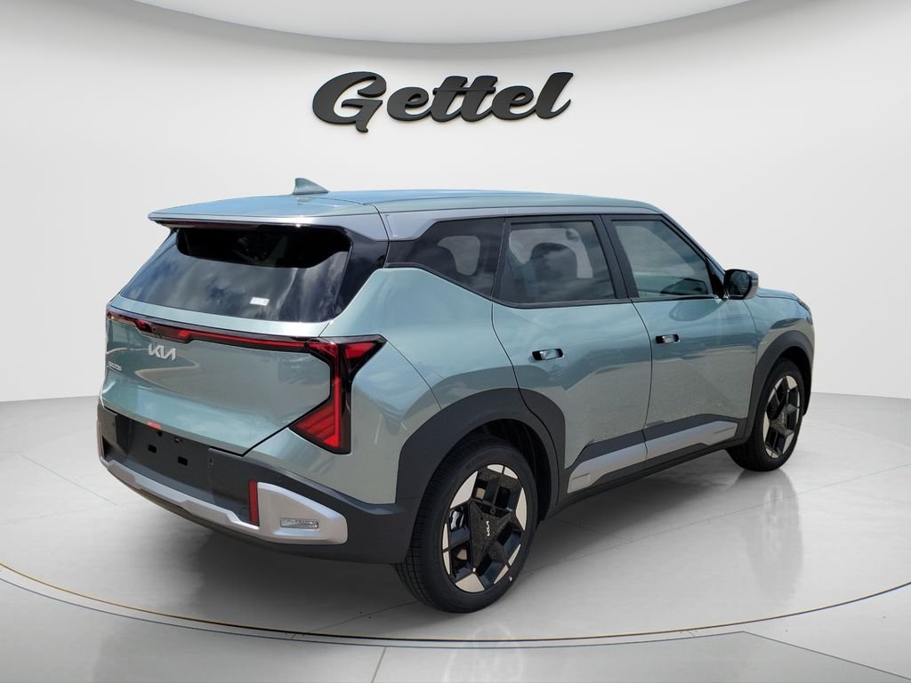 New 2027 Iceberg Green Kia S image 5