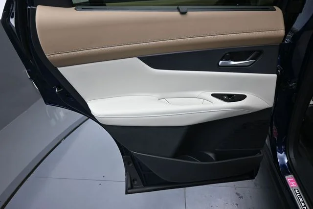New 2026 Deep Ocean Blue Pearl Nissan Platinum image 10