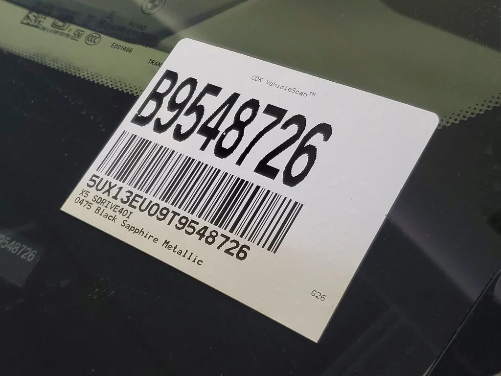 New 2026 Black Sapphire Metallic BMW sDrive40i image 27