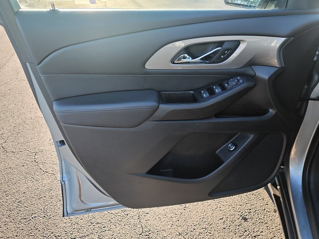 Used 2023 Gray Chevrolet LT image 12