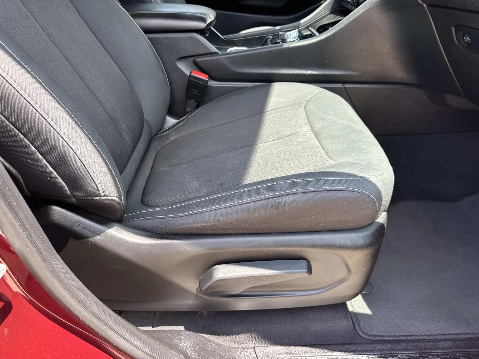 Used 2024 Velvet Red Pearlcoat Jeep Laredo image 11