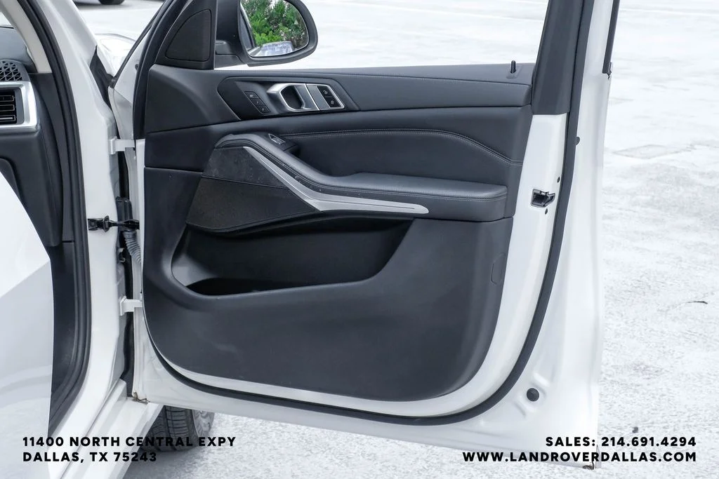 Used 2023 Mineral White Metallic BMW xDrive40i image 50