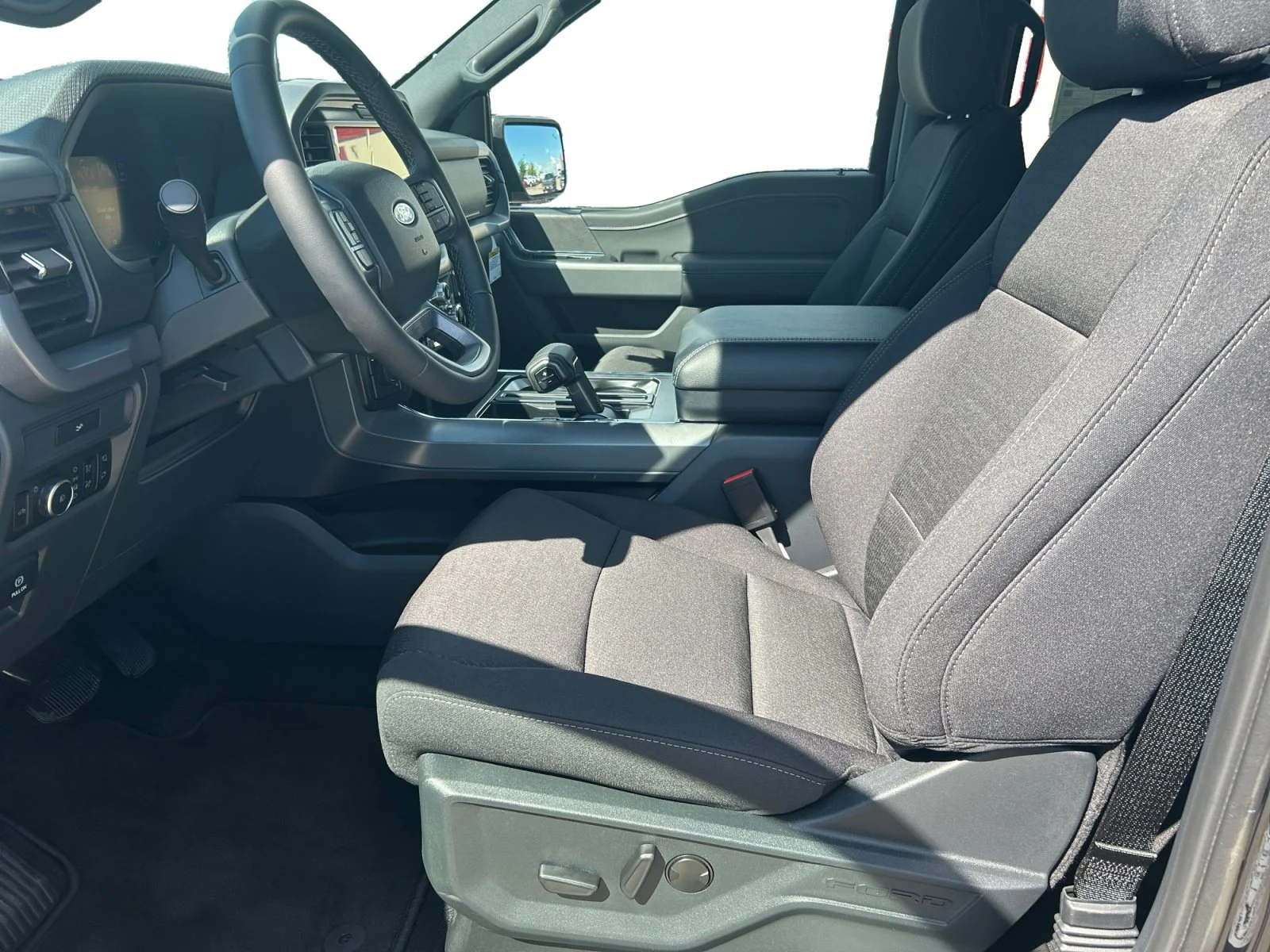 New 2026 Agate Black Metallic Ford XLT image 14