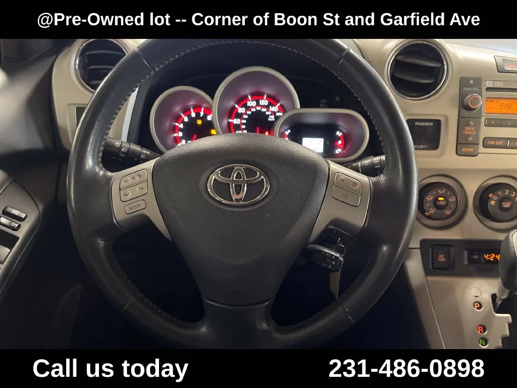Used 2009  Toyota S image 19