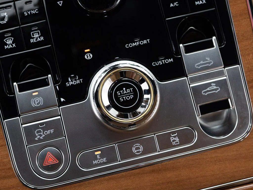 New 2026 Dark Sapphire Bentley  image 39