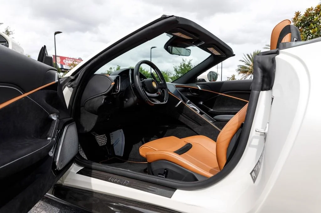 Used 2024 Bianco Italia Ferrari Spider image 28