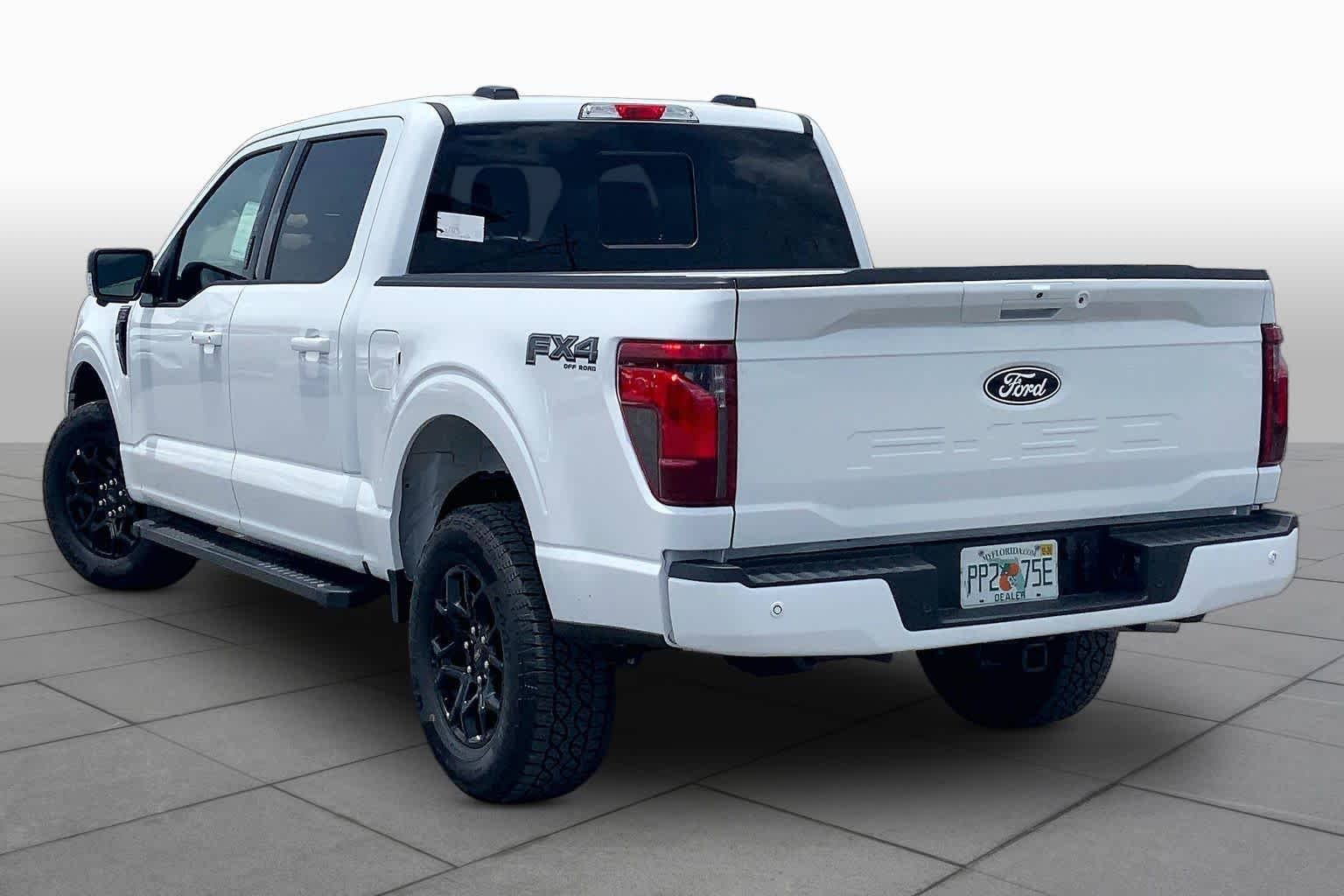 New 2026 Oxford White Ford XLT image 11