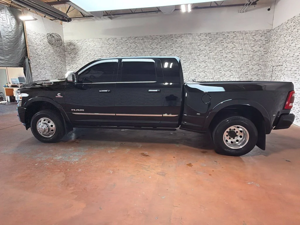 Used 2019 Diamond Black Crystal Pearlcoat Ram Limited image 4