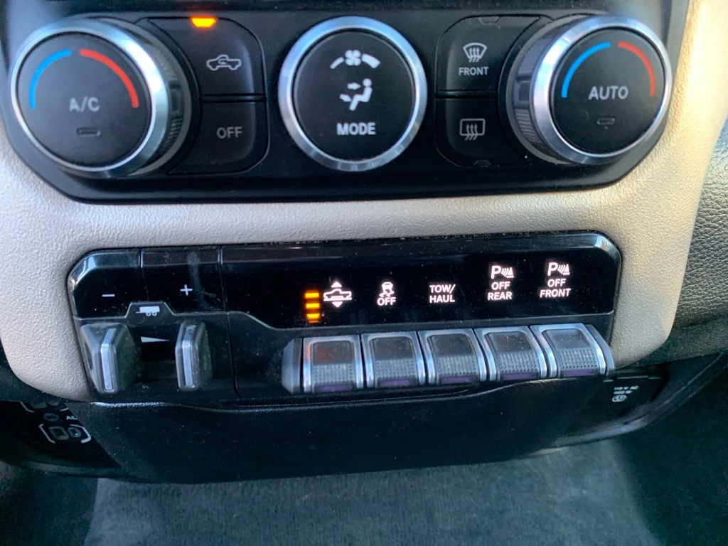 Used 2020 Bright White Clearcoat Ram Laramie image 23