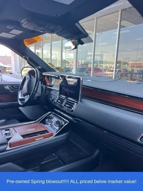 Used 2020 Black Lincoln Reserve image 12
